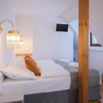 Petrin Hotel 3*